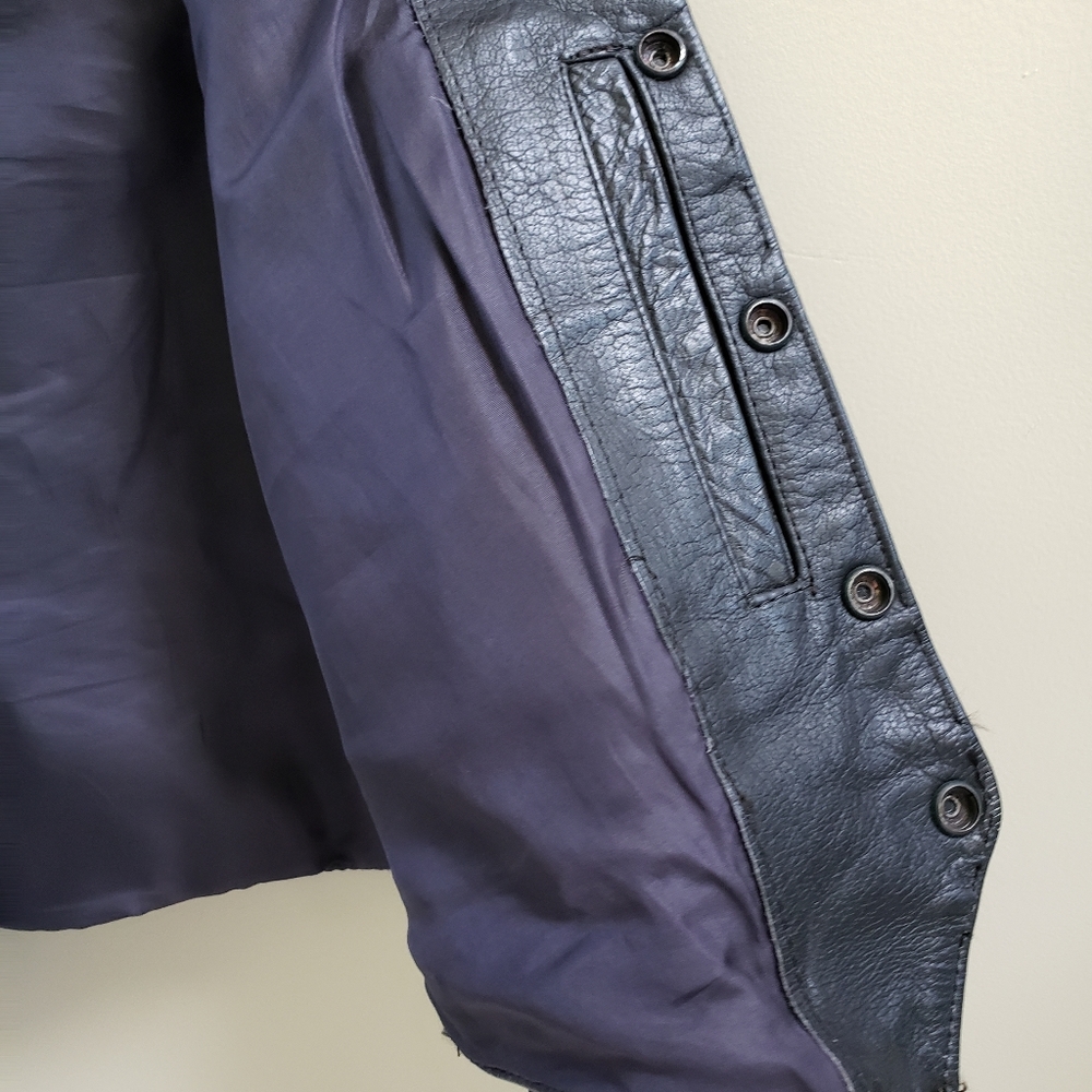 Vintage Leather Vest with laced sides - Picture 5 of 7